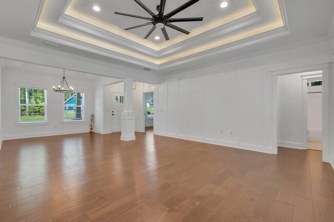 Photo - 362 Creekside Ct