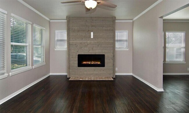 Photo - 702 Shawnee St