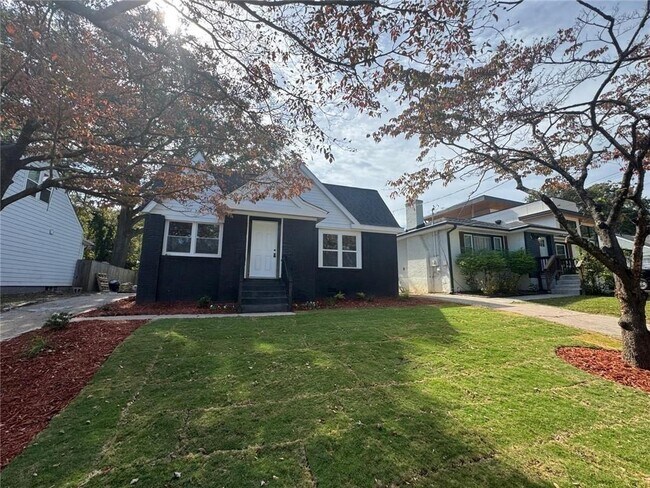 Photo - 1332 Thurgood St SW