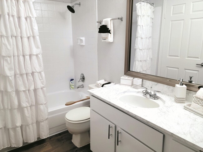 Carrara at Cypress Creek