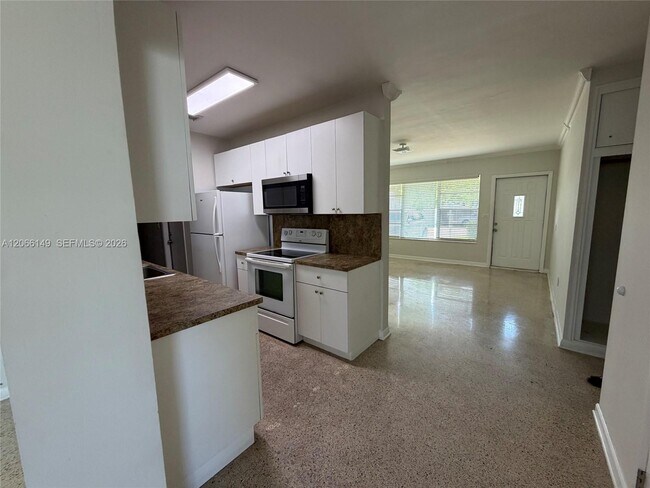 Photo - 980 W 53rd Terrace