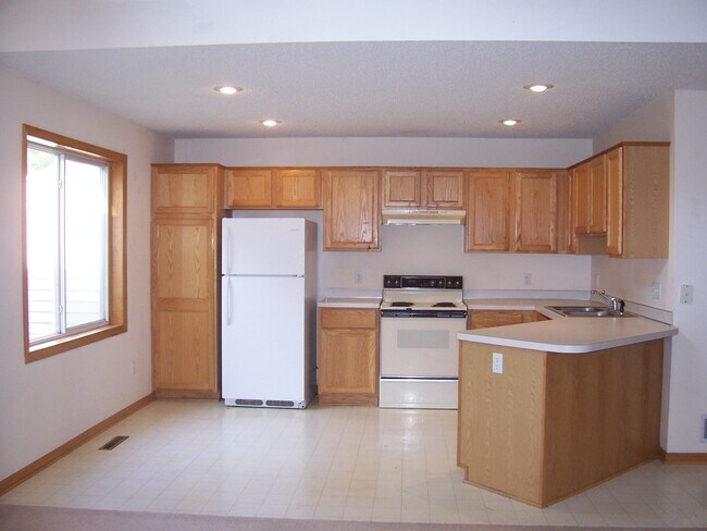 Kitchen - 14977 Ember Ct