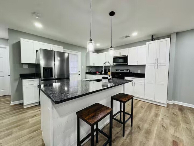 Room in House on Denham St