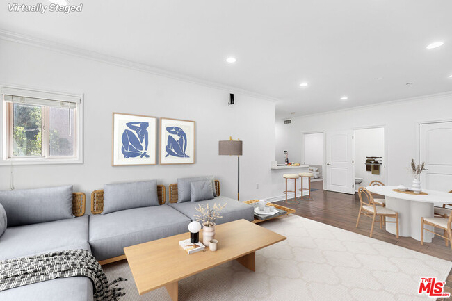 Photo - 11504 Moorpark St Unidad 103