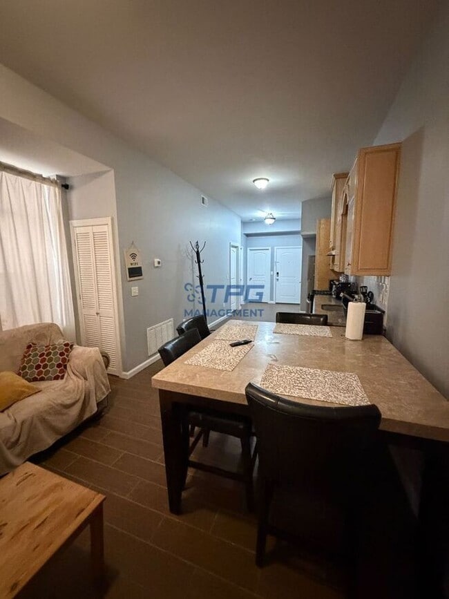 Building Photo - 142 Ripley Pl Unit 1