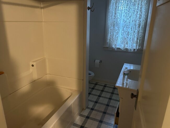 Full bath upstairs - 309 W Sandusky St