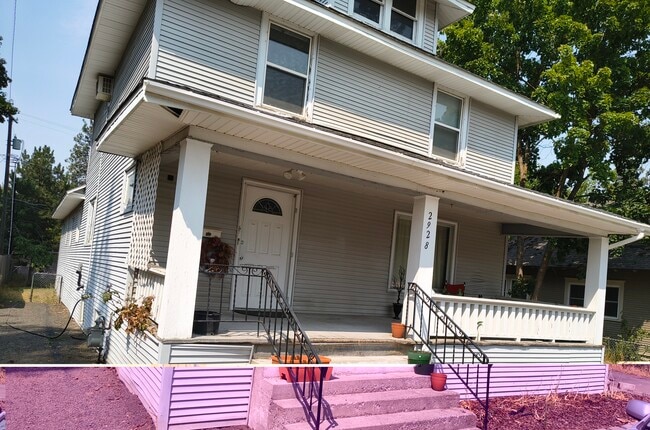 Building Photo - 2928 S Lamonte St Unit 2928 S Lamonte