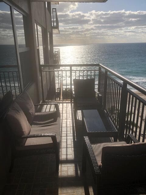 Building Photo - 3800 Galt Ocean Dr Unit 707