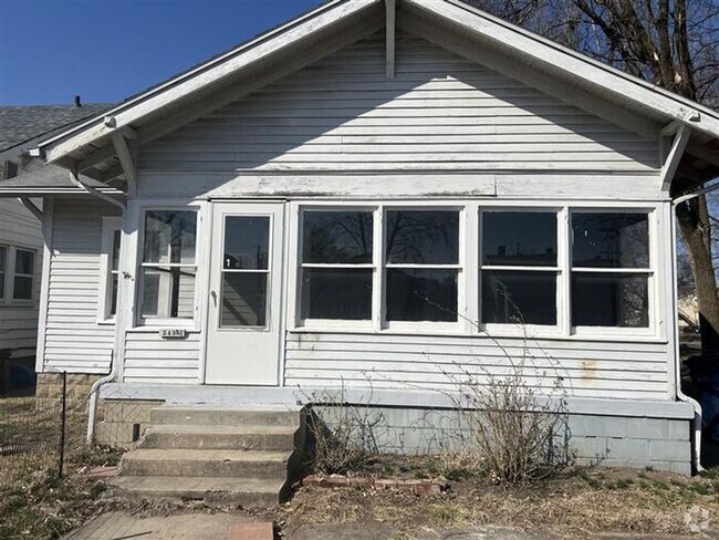 Building Photo - Cute 1 Bedroom on the Northside Rental