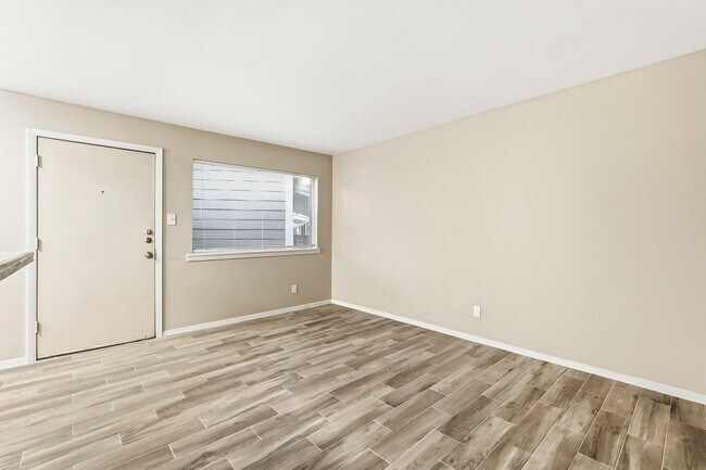 Photo - 309 Stratford St Unit 6