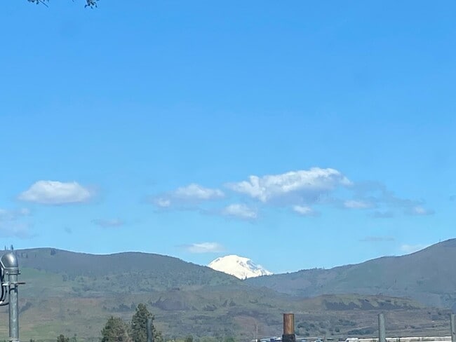 Photo - 2 Bedroom 1 Bath in The Dalles