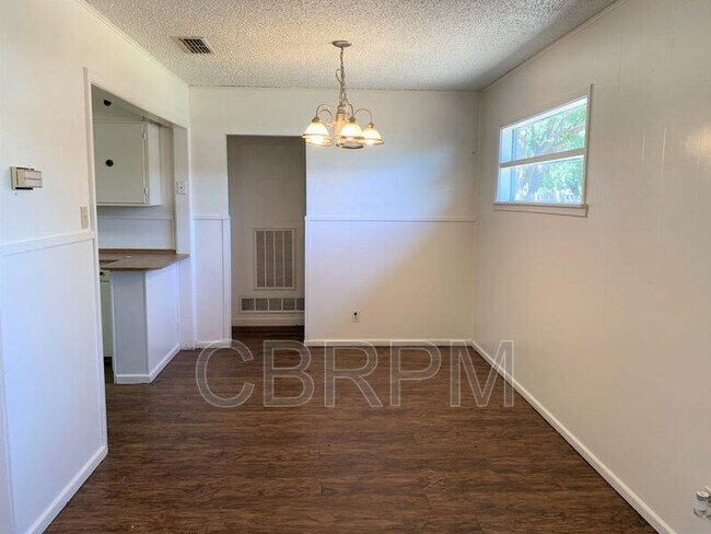 Photo - 3010 44th St