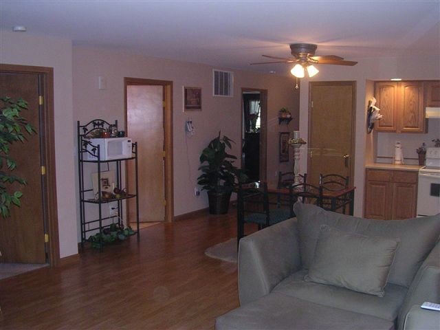 Photo - 1037 Ridge St