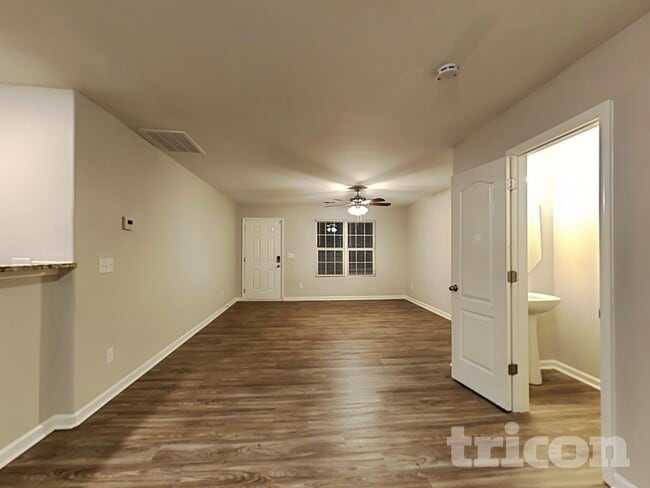 Photo - 1008 River Crest Ct