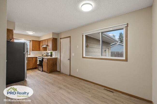 Photo - 3 Bedroom House In St. Francis