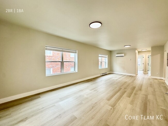 Photo - 4337 Mercier St Unit 4335-2N