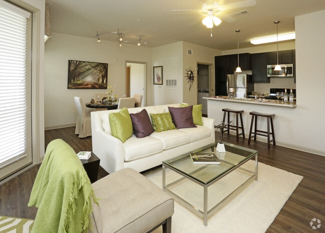 Mulberry 2 bed 2 bath Living Area