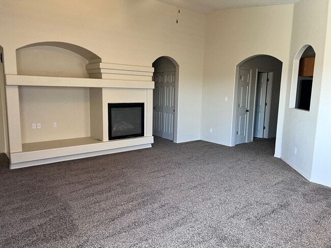 Photo - Lovely 3 Br, 2 Ba with FP, 2CG