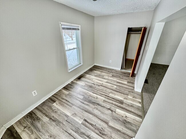 Photo - 30556 Lanan Rd