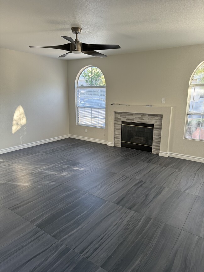 Photo - 2606 Autumn Blaze Ave