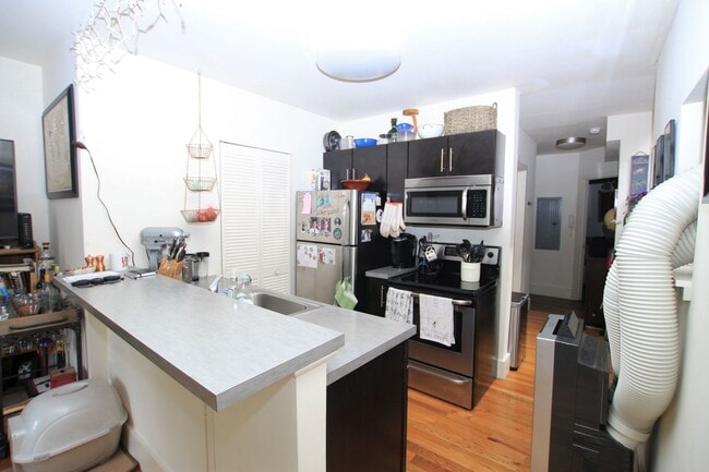 Photo - Newly renovated one bedroom unit in a great location in Brewerytown Unit 3