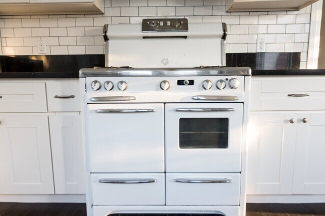 453-455 N. Curson Ave