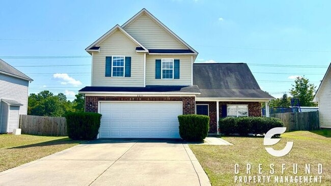 Building Photo - NEW PAINT AND LVP FLOORING! BEAUTIFUL 3 BE... Rental