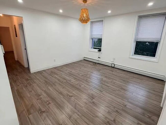 Building Photo - 2571 W 16th St Unit 2nd FL