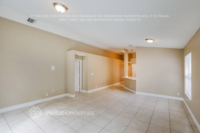 Photo - 6249 Island Way