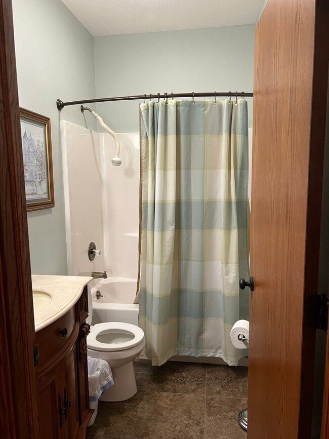 Photo - 310 N 1st St