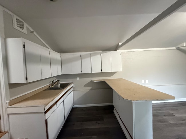 Photo - 1166 NE Turner Dr