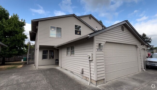 Building Photo - Lovely SE 4 bed 2 Bath Duplex in Mil Park ... Rental