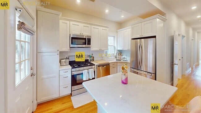 Photo - 61 Havre St Unidad 2