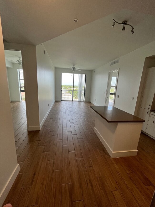 Photo - 16021 NE 18th Ct Unit B