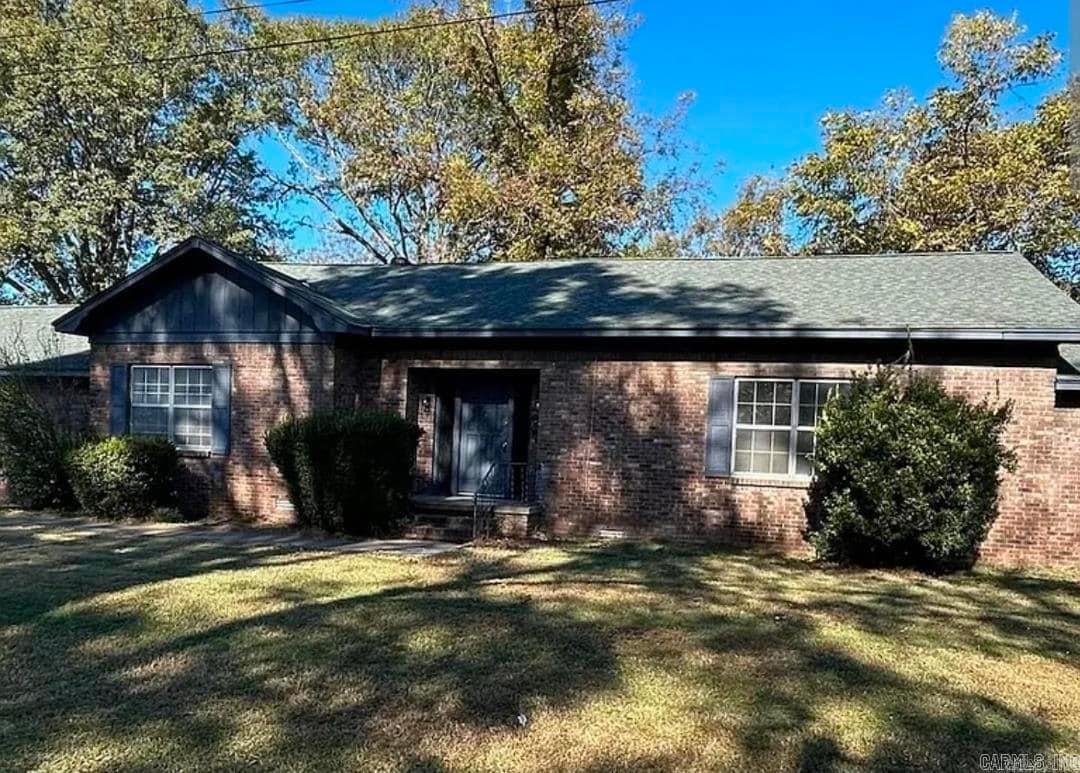 Photo - 220 Mc Kinley St