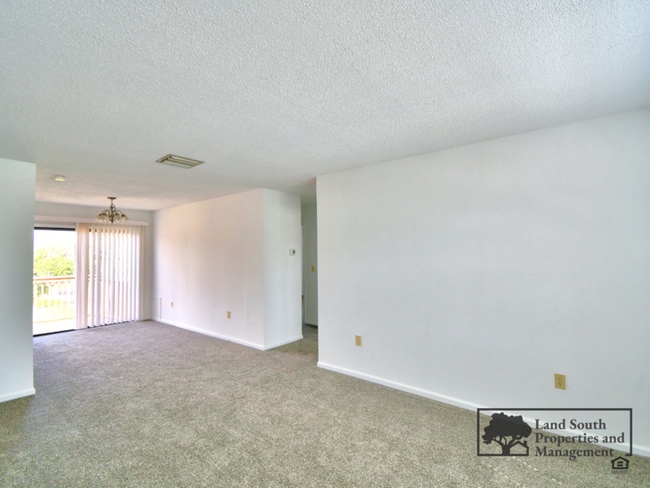 Photo - 1920 Edgewood Dr House