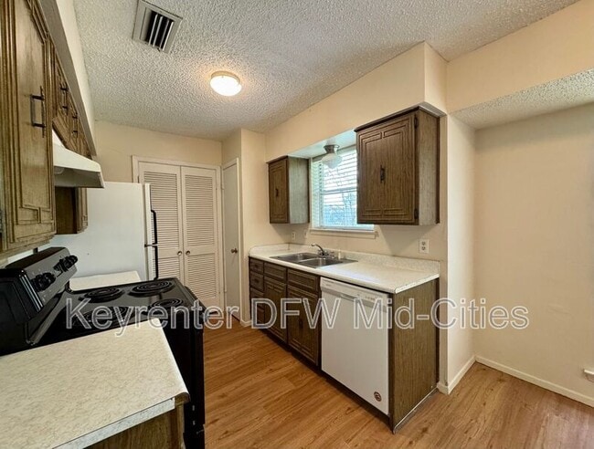 Photo - 338 Beatty Dr