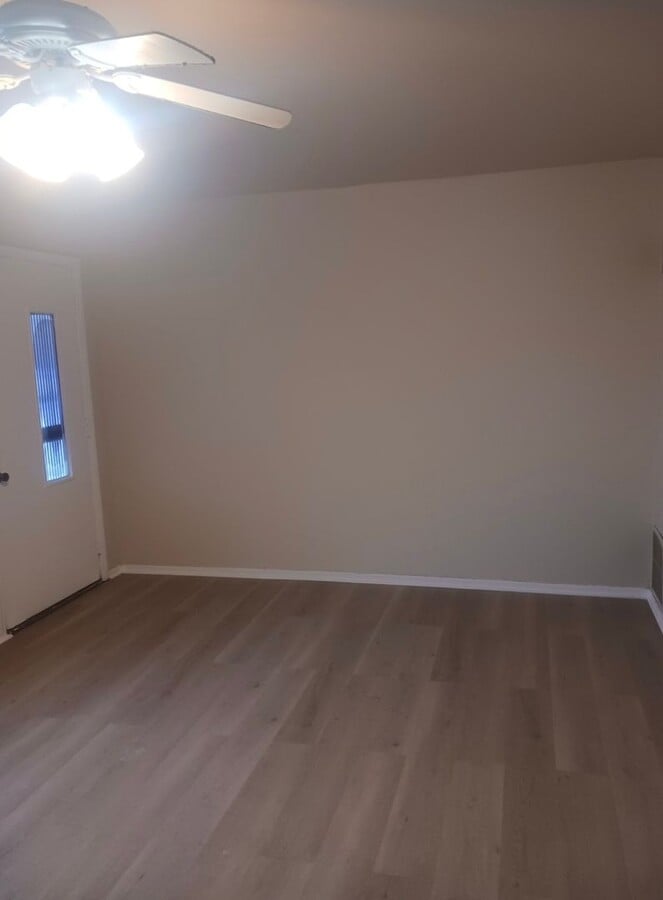 Photo - VOUCHER FREINDLY - COME SEE!!!!!!