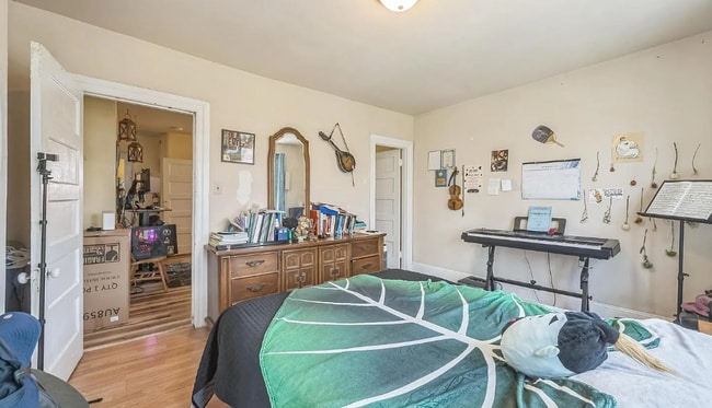 Photo - 5131 Pine St Unit 3