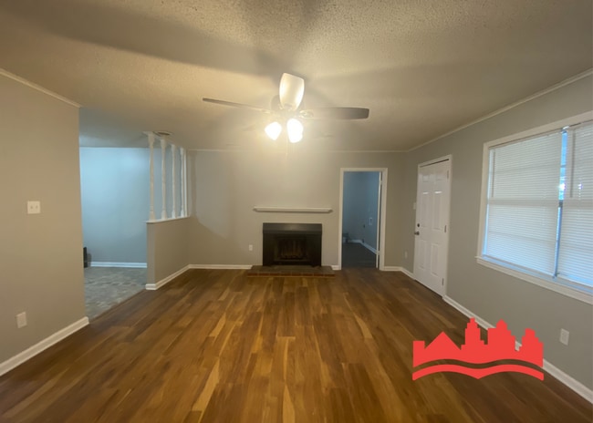 Photo - 5361 Sputnik Dr