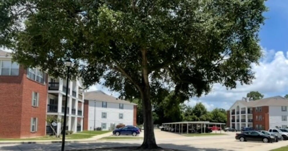 COMMUNITY WELCOMING ENTRANCE