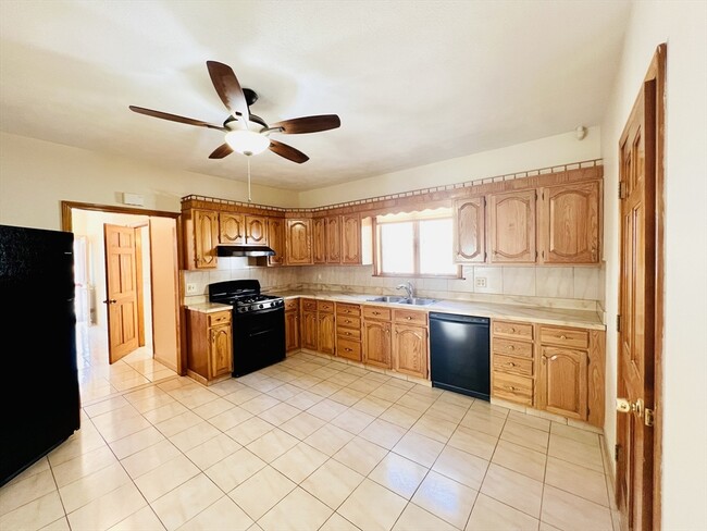 Photo - 34 Medford St Unidad 1