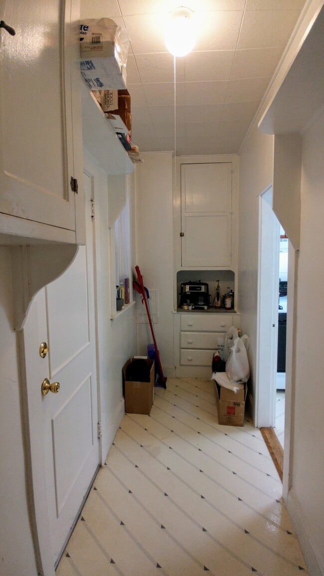 Photo - 51 Manchester Rd Unidad 2-bed Brookline U3