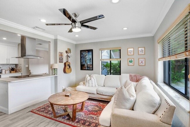 4415 W Bay Villa Ave