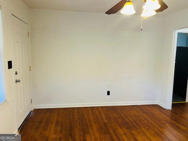 Photo - 50 Lone Oak St