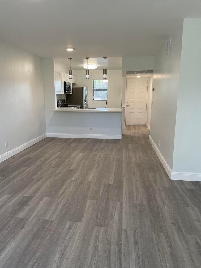 Photo - 7101 Golf Colony Ct Unidad 203