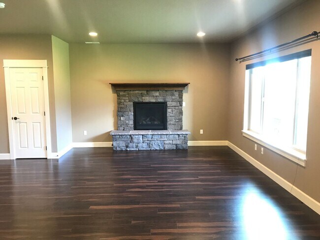 3527 Northeast Crystal Springs Drive