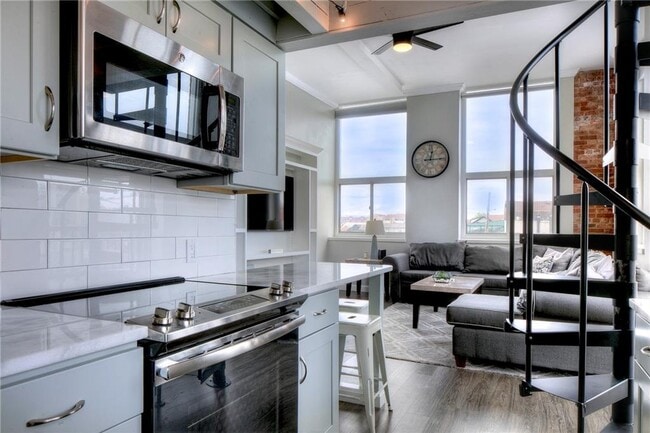 1 Commercial Wharf Unit 38A