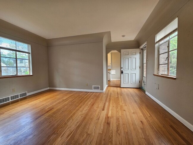 Photo - Berkeley/Highlands 1 Bed 1 Bath Duplex - Beautiful Hardwood Floors - Garage - Fenced Yard