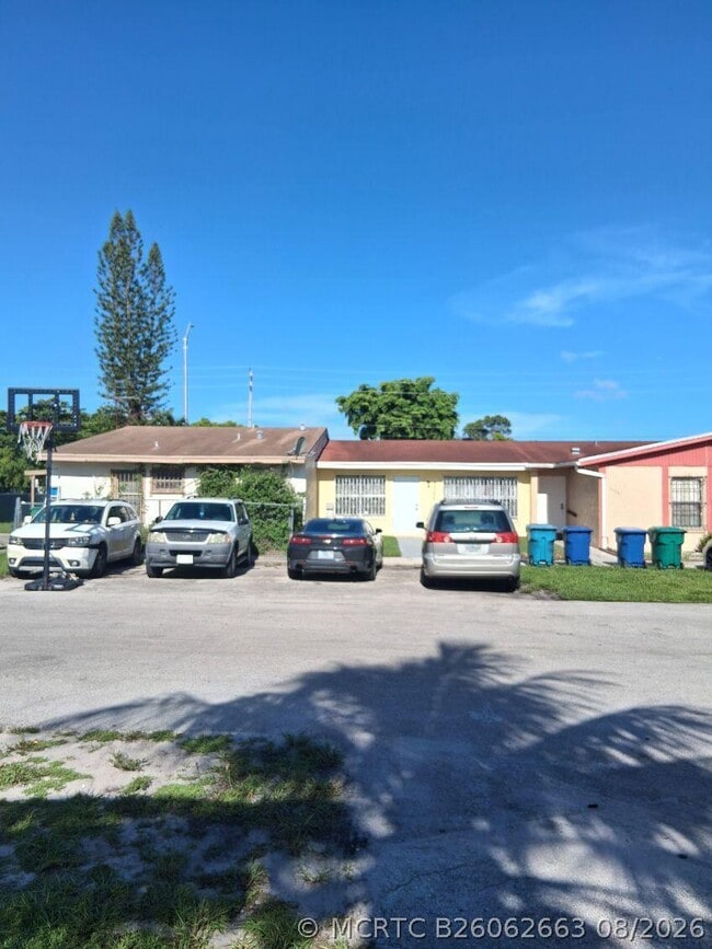 Photo - 3718 NW 213th St